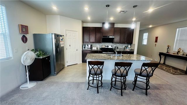 8748 Crestwood Hills Street, Las Vegas, NV 89113