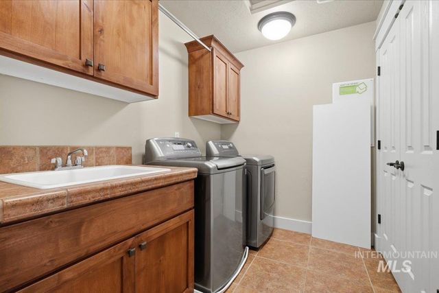 4073 S Cubola Ave, Meridian, ID 83642