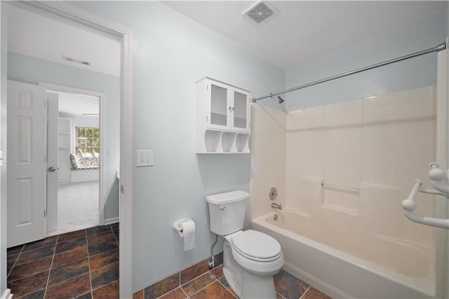 1832 Shores Ridge Court, Suwanee, GA 30024