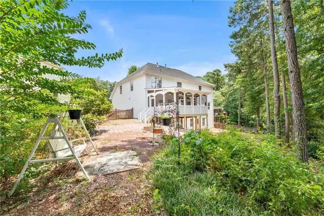1832 Shores Ridge Court, Suwanee, GA 30024