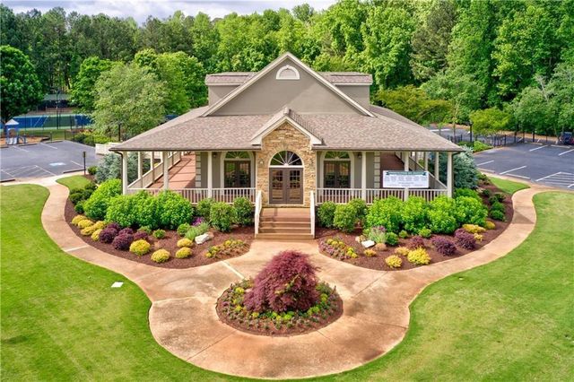 1832 Shores Ridge Court, Suwanee, GA 30024
