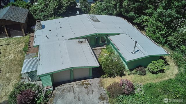 8209 144th Place SE, Newcastle, WA 98059