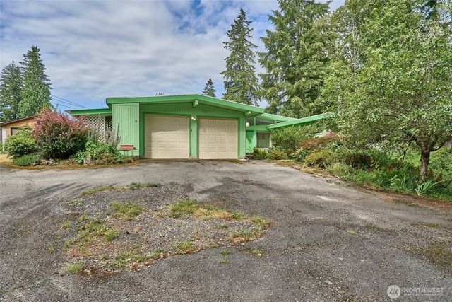 8209 144th Place SE, Newcastle, WA 98059