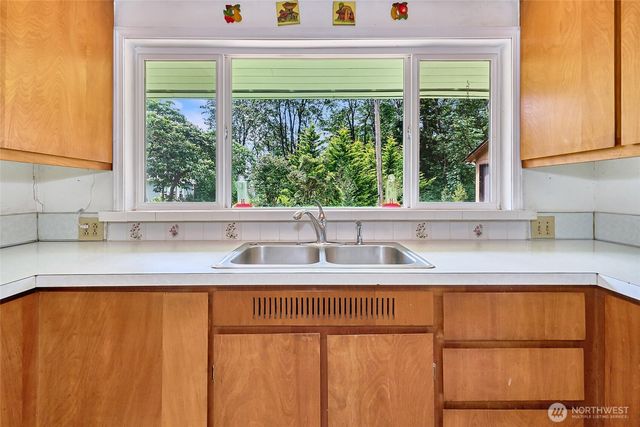 8209 144th Place SE, Newcastle, WA 98059