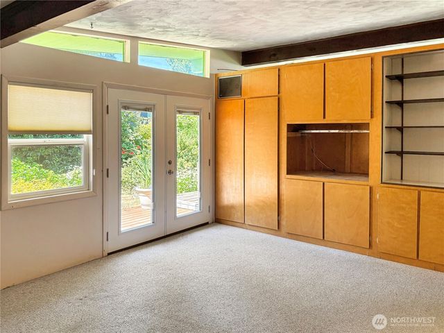 8209 144th Place SE, Newcastle, WA 98059