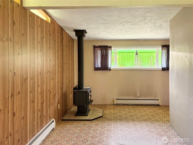 8209 144th Place SE, Newcastle, WA 98059