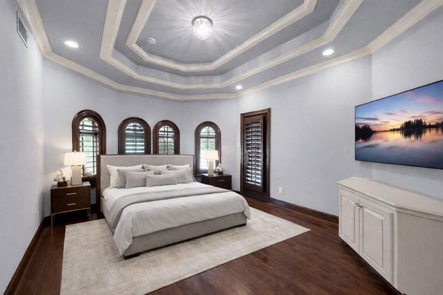 43 Philbrook Way, The Woodlands, TX 77382