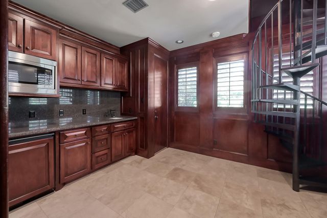 43 Philbrook Way, The Woodlands, TX 77382