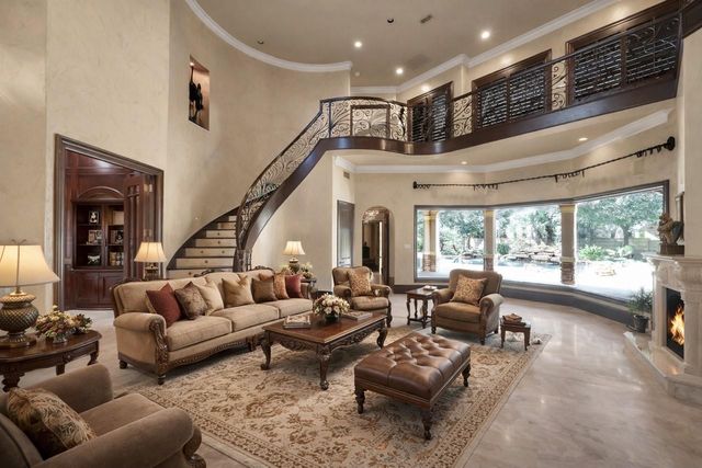 43 Philbrook Way, The Woodlands, TX 77382