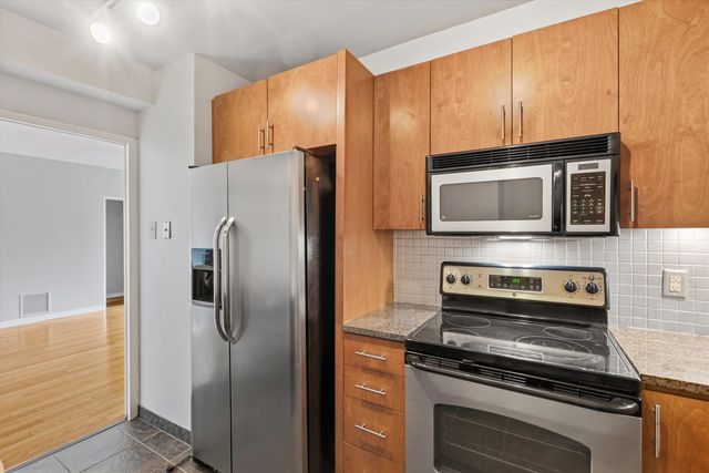 2195 Poplar Ave Apt 404, Memphis, TN 38104