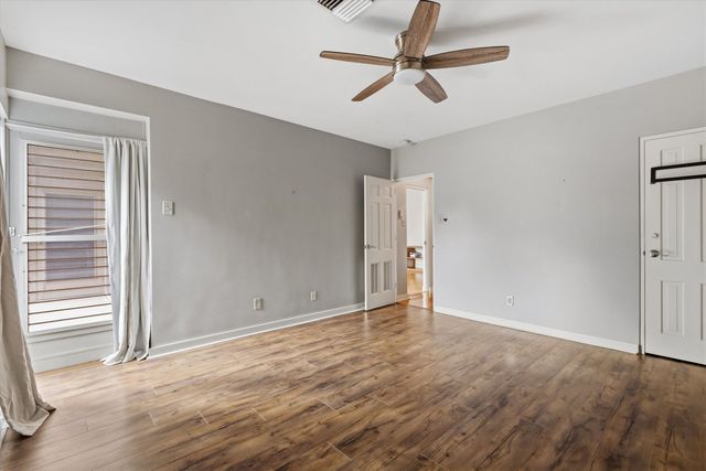 2195 Poplar Ave Apt 404, Memphis, TN 38104