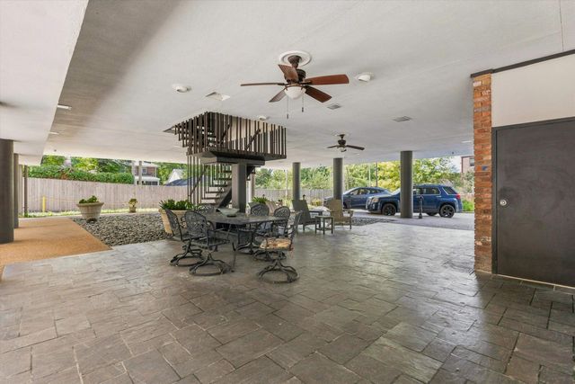 2195 Poplar Ave Apt 404, Memphis, TN 38104