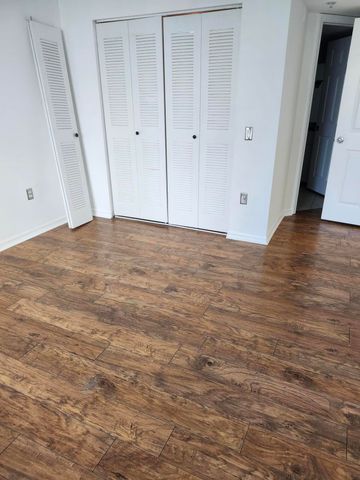 802 Villa Circle, Boynton Beach, FL 33435