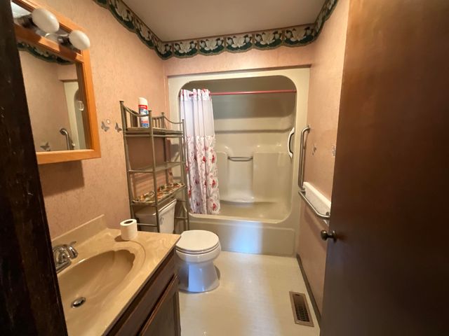 3812 Castlewood Court, Somerset, KY 42503