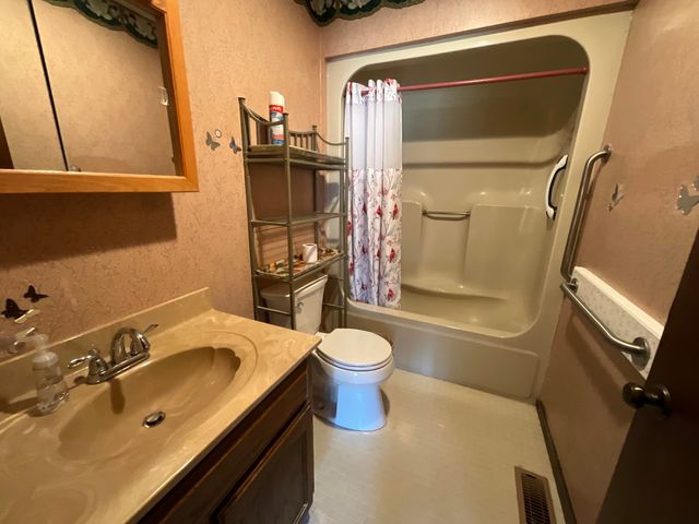 3812 Castlewood Court, Somerset, KY 42503