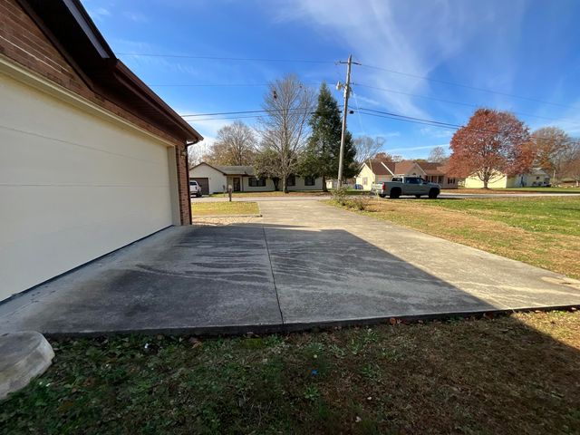 3812 Castlewood Court, Somerset, KY 42503