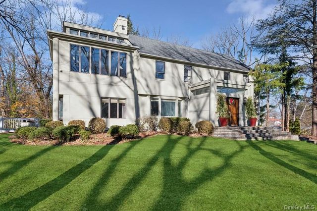 6 The Maples, Roslyn, NY 11576