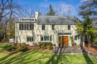 6 The Maples, Roslyn, NY 11576