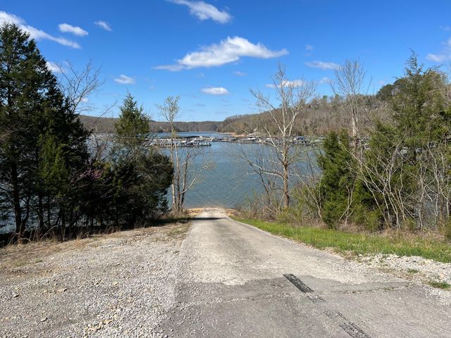 26 Beech Grove Rd., Jabez, KY 42544