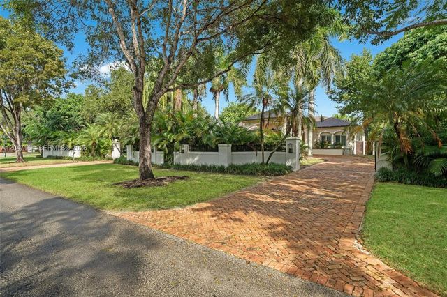 6890 SW 94th Street, Pinecrest, FL 33156