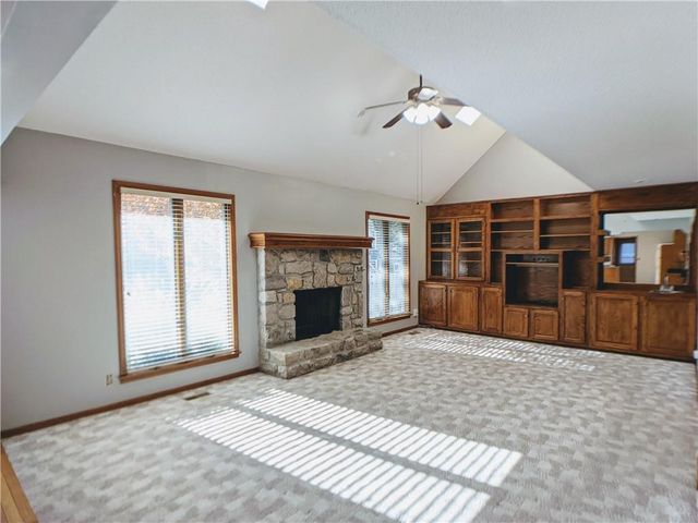 4821 W 122 Terrace, Leawood, KS 66209