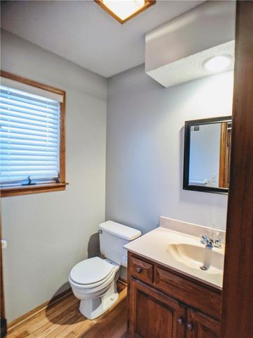 4821 W 122 Terrace, Leawood, KS 66209