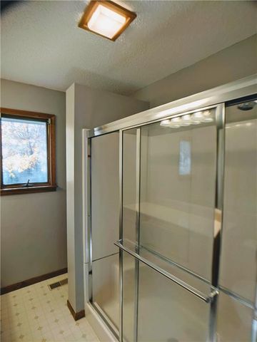 4821 W 122 Terrace, Leawood, KS 66209