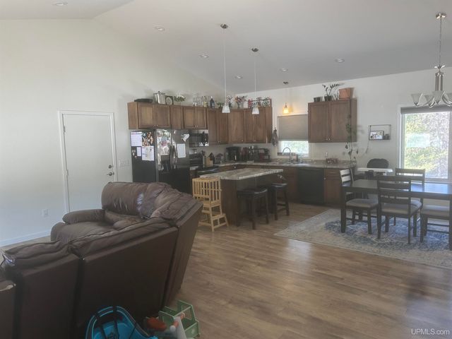 240 S Jackson Street, Kingsford, MI 49802