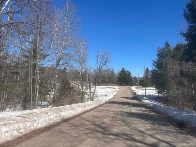 240 S Jackson Street, Kingsford, MI 49802