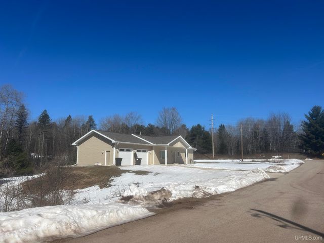 240 S Jackson Street, Kingsford, MI 49802