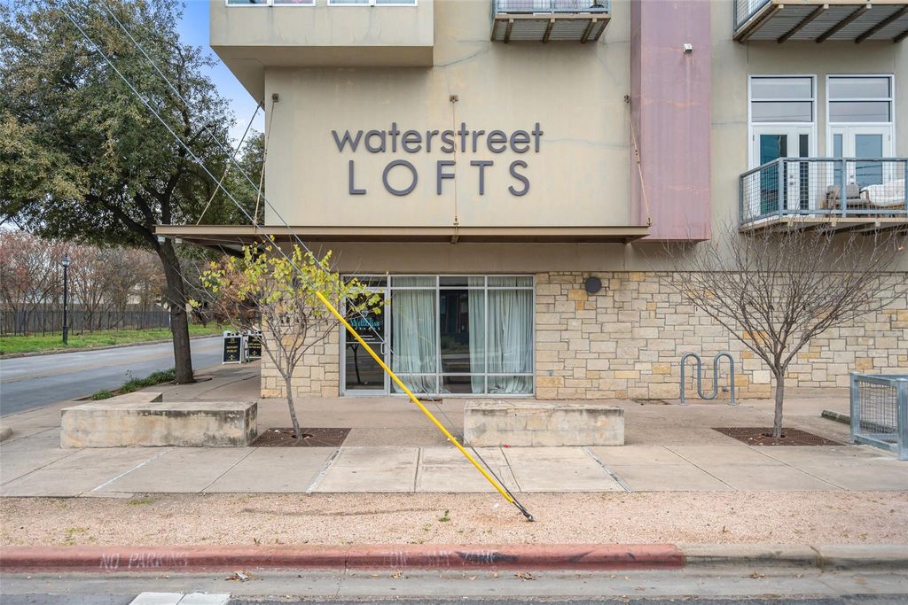 1601 E Cesar Chavez 107, Austin, TX 78702