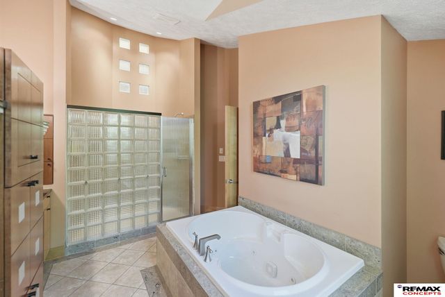 2101 Wilderness Ridge Drive, Lincoln, NE 68512
