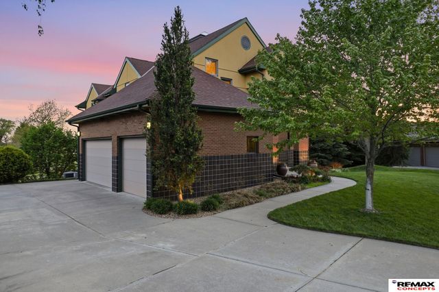 2101 Wilderness Ridge Drive, Lincoln, NE 68512