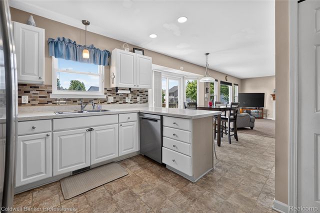 2088 Lochnayne Lane, Davison Township, MI 48423