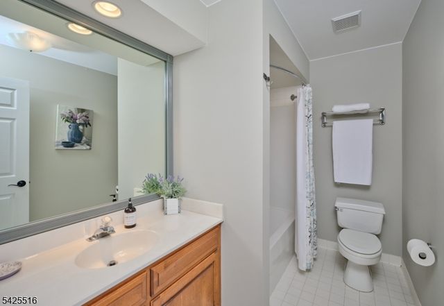 18 Linvale Rd, East Amwell Twp., NJ 08551