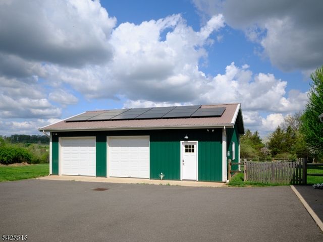 18 Linvale Rd, East Amwell Twp., NJ 08551