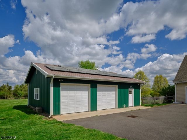 18 Linvale Rd, East Amwell Twp., NJ 08551
