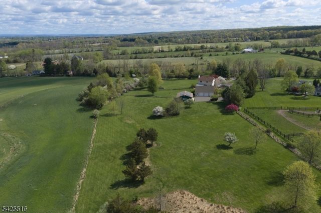 18 Linvale Rd, East Amwell Twp., NJ 08551