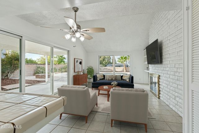 2701 W Avenue K1, Lancaster, CA 93536