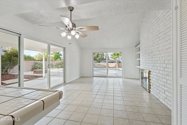 2701 W Avenue K1, Lancaster, CA 93536