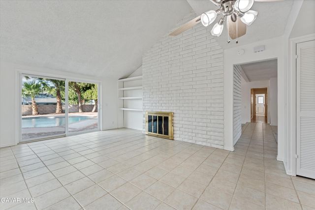 2701 W Avenue K1, Lancaster, CA 93536