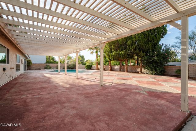 2701 W Avenue K1, Lancaster, CA 93536