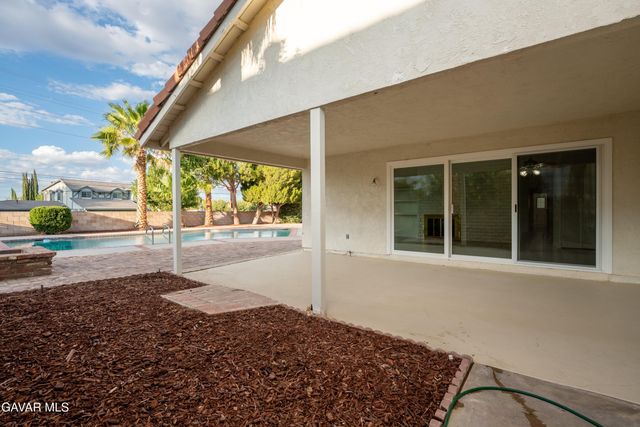 2701 W Avenue K1, Lancaster, CA 93536