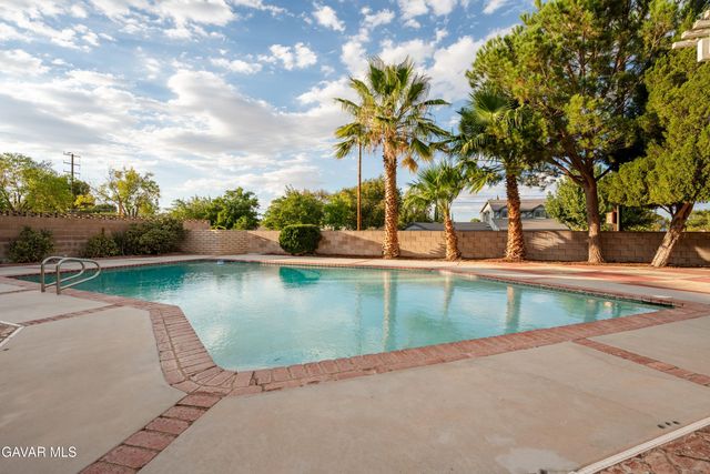 2701 W Avenue K1, Lancaster, CA 93536