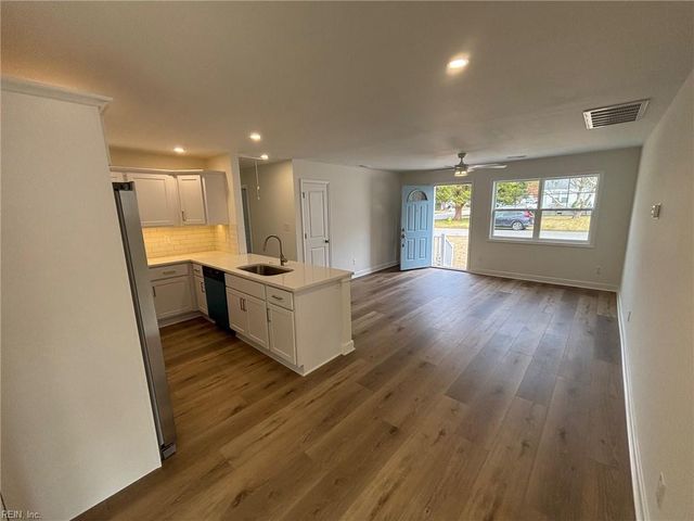 400 Sharp ST, Virginia Beach, VA 23452