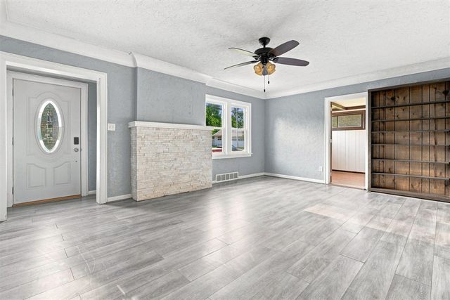 136 E Ave, Battle Creek, MI 49017