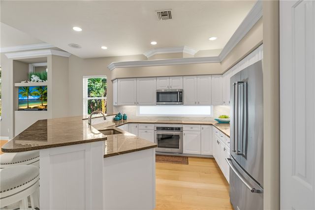 2120 Oyster Bay Drive, Vero Beach, FL 32963