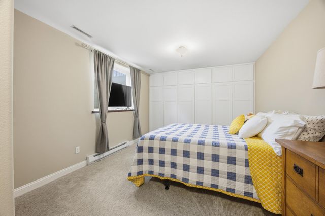 4931 38th Avenue S, Fargo, ND 58104