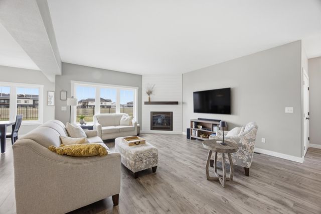 4931 38th Avenue S, Fargo, ND 58104