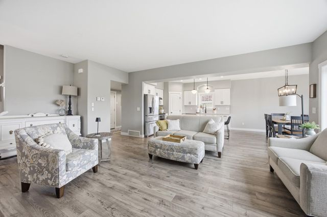 4931 38th Avenue S, Fargo, ND 58104